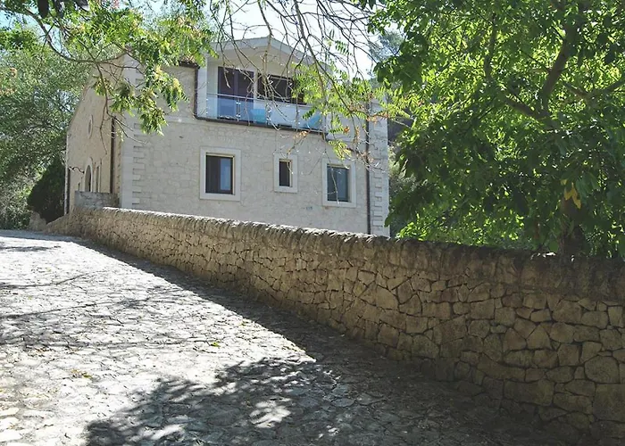 Çiftlik konaklama 'a Cunziria